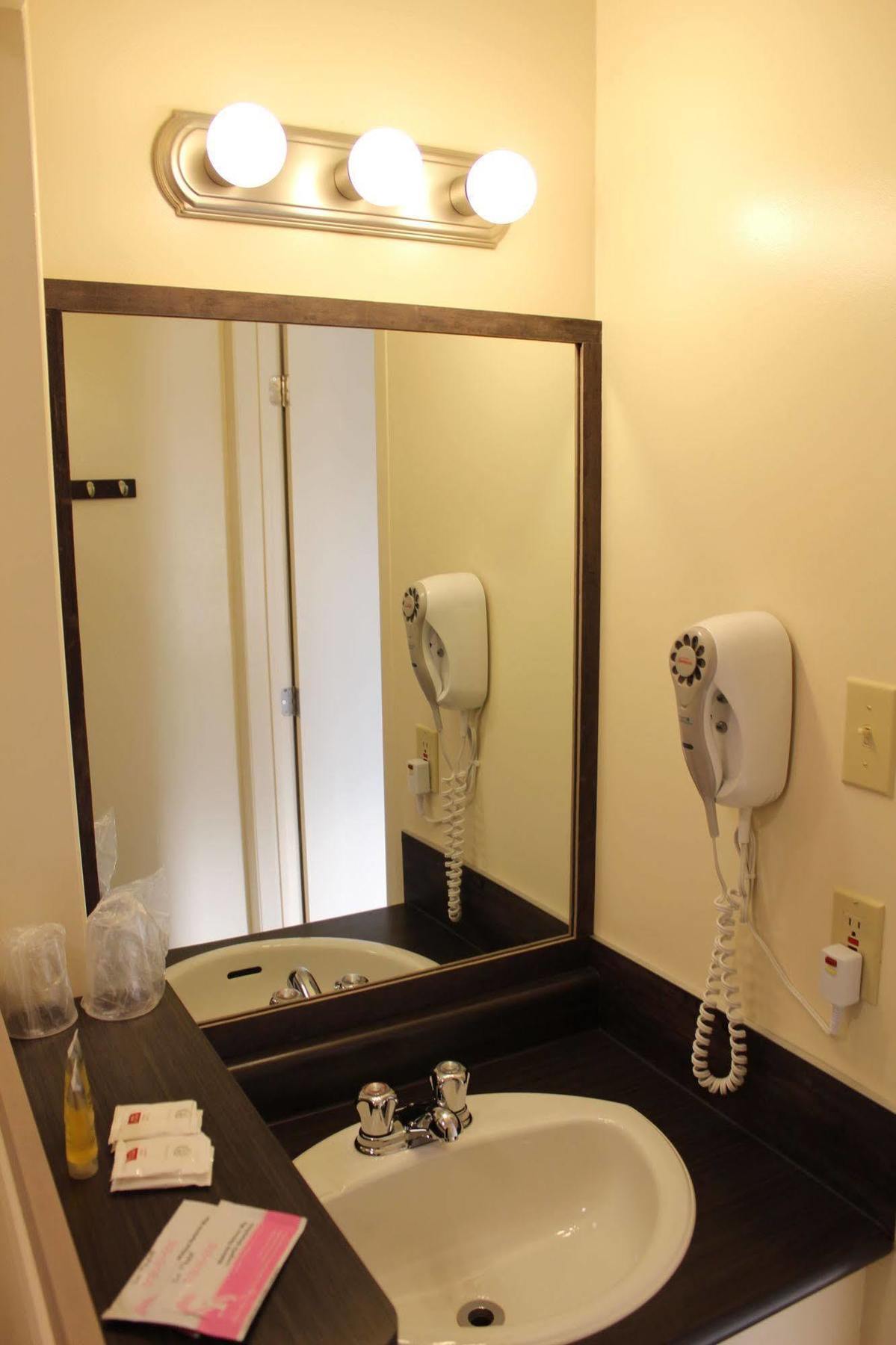 Motel Du Parc Secteur Hull Гатино Екстериор снимка
